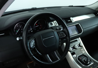 Подержанный автомобиль Land Rover Range Rover Evoque 2017 года (14 фото)