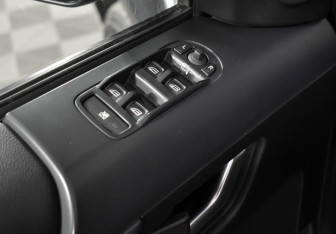 Подержанный автомобиль Land Rover Freelander 2010 года (10 фото)