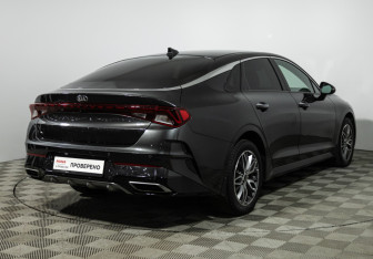 Подержанный автомобиль Kia K5 2020 года (5 фото)