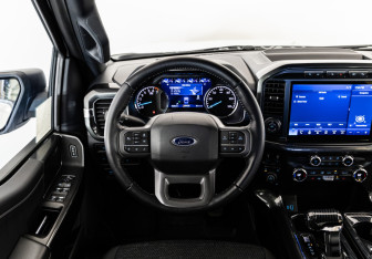 Подержанный автомобиль Ford F-150 2021 года (13 фото)