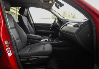 Подержанный автомобиль BMW X3 2017 года (25 фото)