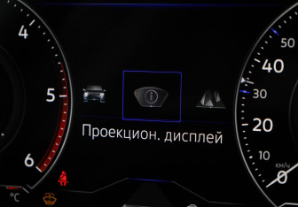 Подержанный автомобиль Volkswagen Touareg 2021 года (11 фото)