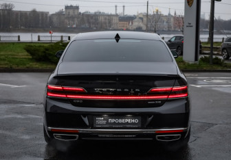 Подержанный автомобиль Genesis G90 2020 года (7 фото)