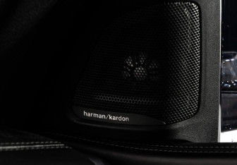 Подержанный автомобиль BMW X6 2015 года (25 фото)