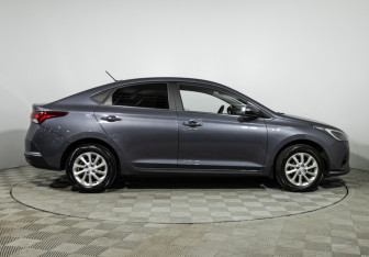 Подержанный автомобиль Hyundai Solaris Sedan 2021 года (4 фото)