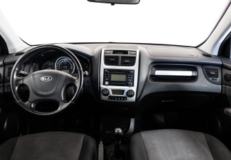 Подержанный автомобиль Kia Sportage 2009 года (10 фото)