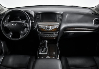 Подержанный автомобиль Infiniti QX60 2014 года (17 фото)