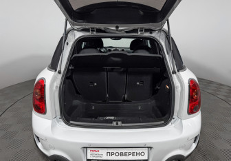 Подержанный автомобиль MINI Countryman 2012 года (17 фото)