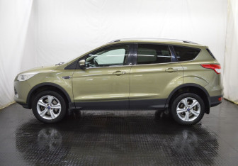 Подержанный автомобиль Ford Kuga 2014 года (8 фото)