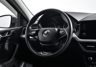 Подержанный автомобиль Skoda Rapid Liftback 2020 года (15 фото)