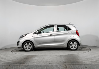 Подержанный автомобиль Kia Picanto 2013 года (8 фото)