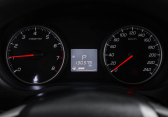 Подержанный автомобиль Mitsubishi Outlander 2020 года (11 фото)