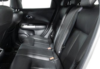 Подержанный автомобиль Nissan Juke 2015 года (10 фото)