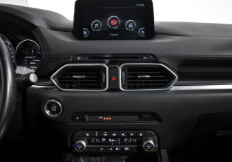 Подержанный автомобиль Mazda CX-5 2021 года (17 фото)