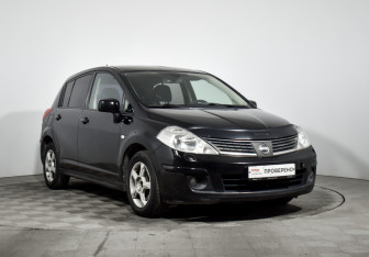 Подержанный автомобиль Nissan Tiida Hatchback 2010 года (3 фото)
