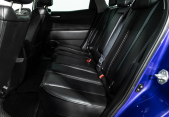 Подержанный автомобиль Mazda CX-7 2008 года (10 фото)