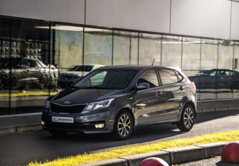 Подержанный автомобиль Kia Rio Hatchback 2016 года (3 фото)