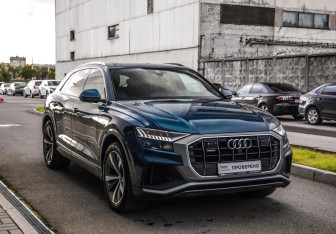 Подержанный автомобиль Audi Q8 2018 года (5 фото)