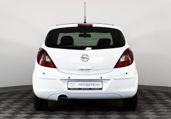 Подержанный автомобиль Opel Corsa 2011 года (6 фото)