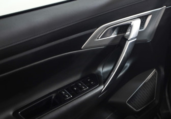 Подержанный автомобиль Geely Atlas 2018 года (24 фото)