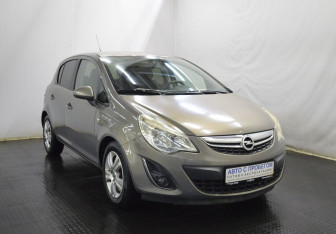 Подержанный автомобиль Opel Corsa 2013 года (3 фото)