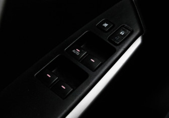 Подержанный автомобиль Mitsubishi Pajero Sport 2017 года (16 фото)