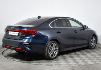 Подержанный автомобиль Kia Cerato Sedan 2021 года (5 фото)