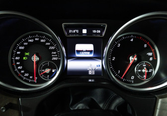 Подержанный автомобиль Mercedes-Benz GLE 2017 года (12 фото)