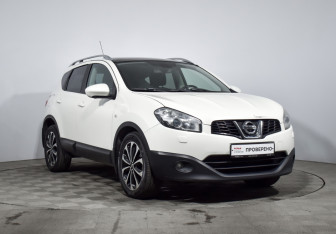 Подержанный автомобиль Nissan Qashqai 2012 года (3 фото)