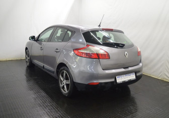Подержанный автомобиль Renault Megane Hatchback 2009 года (7 фото)
