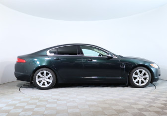 Подержанный автомобиль Jaguar XF Sedan 2008 года (4 фото)