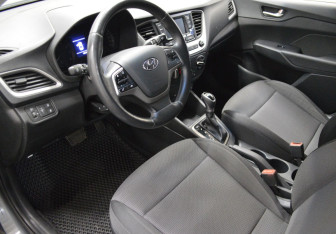 Подержанный автомобиль Hyundai Solaris Sedan 2018 года (10 фото)