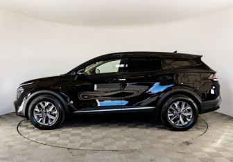 Подержанный автомобиль Kia Sportage 2023 года (8 фото)