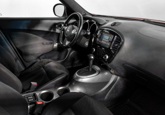 Подержанный автомобиль Nissan Juke 2013 года (13 фото)