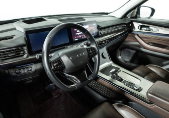 Подержанный автомобиль Exeed VX 2023 года (11 фото)