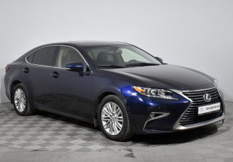 Подержанный автомобиль Lexus ES 2016 года (3 фото)