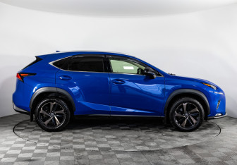 Подержанный автомобиль Lexus NX 2020 года (5 фото)