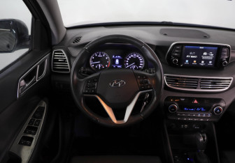 Подержанный автомобиль Hyundai Tucson 2020 года (10 фото)