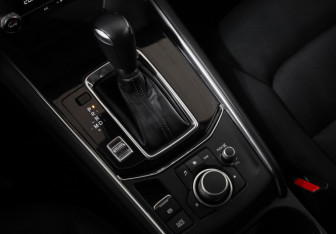 Подержанный автомобиль Mazda CX-5 2020 года (18 фото)