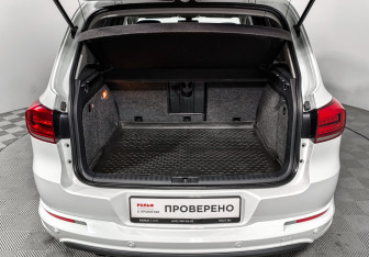 Подержанный автомобиль Volkswagen Tiguan 2015 года (20 фото)