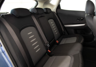 Подержанный автомобиль Kia Ceed Hatchback 2013 года (19 фото)