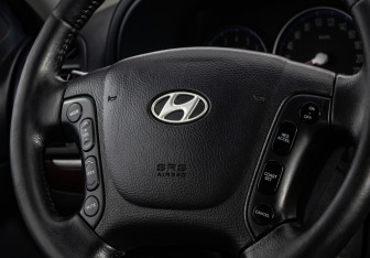 Подержанный автомобиль Hyundai Santa Fe 2008 года (12 фото)