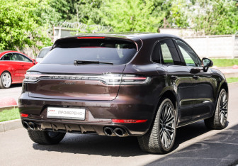 Подержанный автомобиль Porsche Macan 2020 года (6 фото)