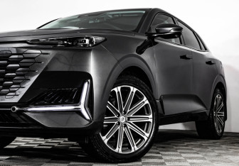 Подержанный автомобиль Changan UNI-K 2023 года (2 фото)