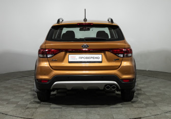Подержанный автомобиль Kia Rio Hatchback 2020 года (6 фото)