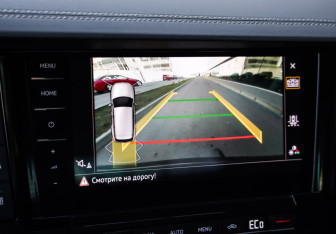 Подержанный автомобиль Volkswagen Touareg 2021 года (16 фото)