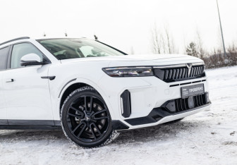 Подержанный автомобиль Voyah Free 2024 года (33 фото)