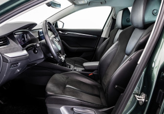 Подержанный автомобиль Mazda 6 Sedan 2019 года (22 фото)