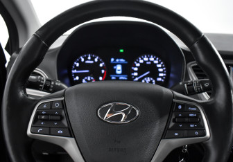 Подержанный автомобиль Hyundai Solaris Sedan 2019 года (15 фото)