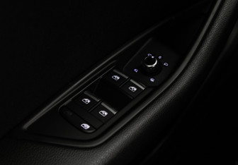 Подержанный автомобиль Audi A4 allroad 2016 года (20 фото)